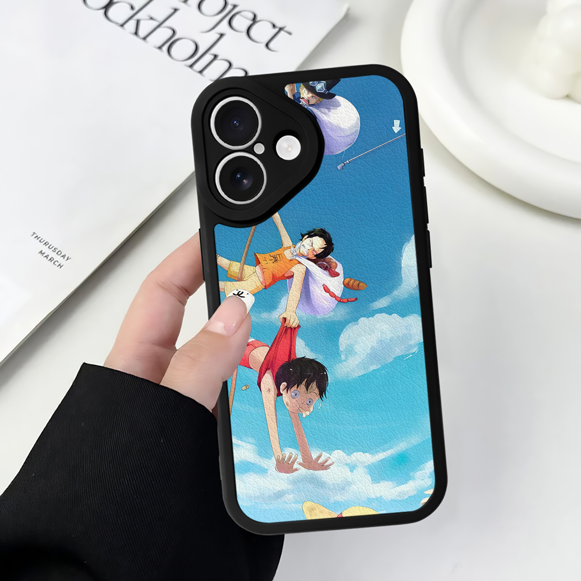 （画像用） ワンピース ONE PIECE 【iPhone 16シリーズ対応】シリコンスマホケース（レザー調） 材質：シリコン